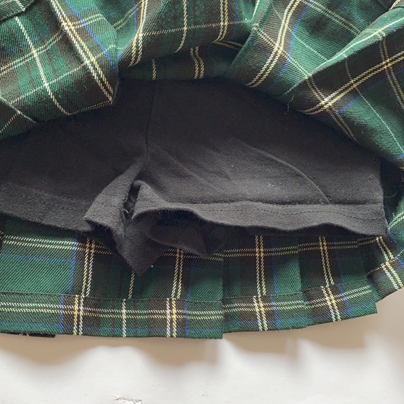 Guess Plaid Skort Size 5 - Picture 3 of 10